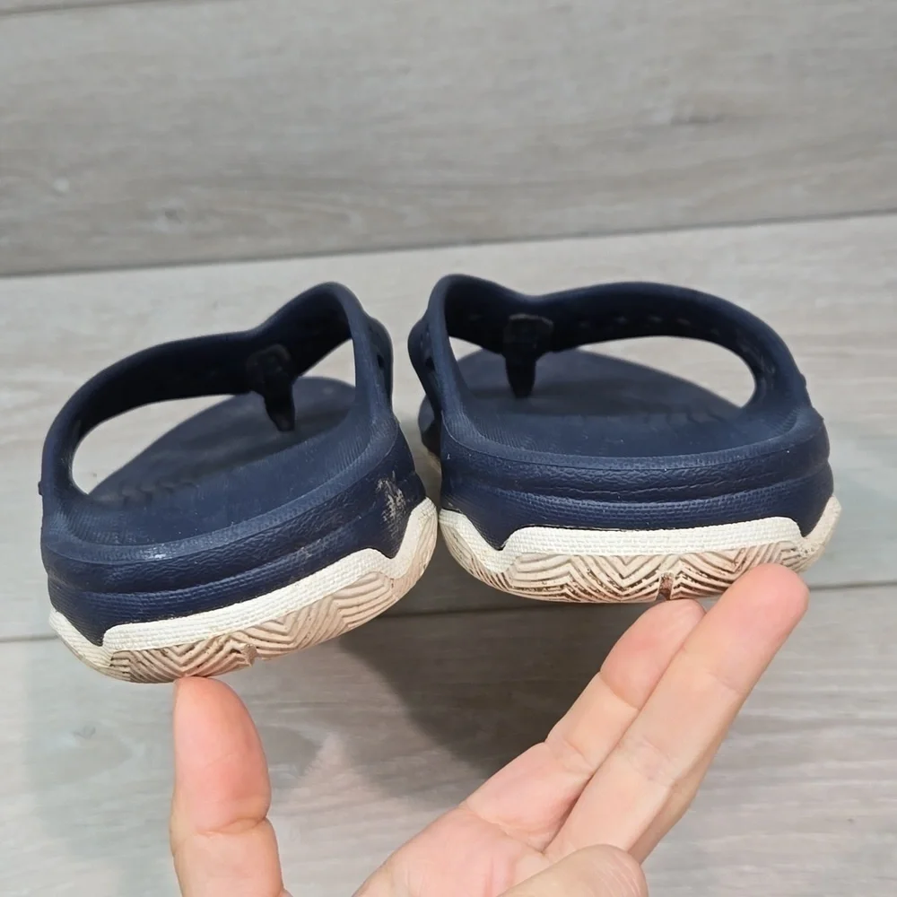 Crocs Iconic Comfort men Thong Sandals Flats shoes sz 7